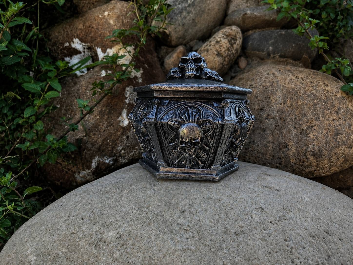 SKULL OSSUARY BOX