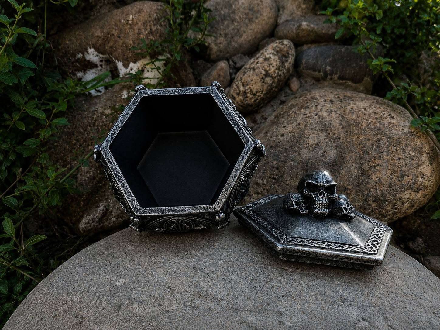 SKULL OSSUARY BOX