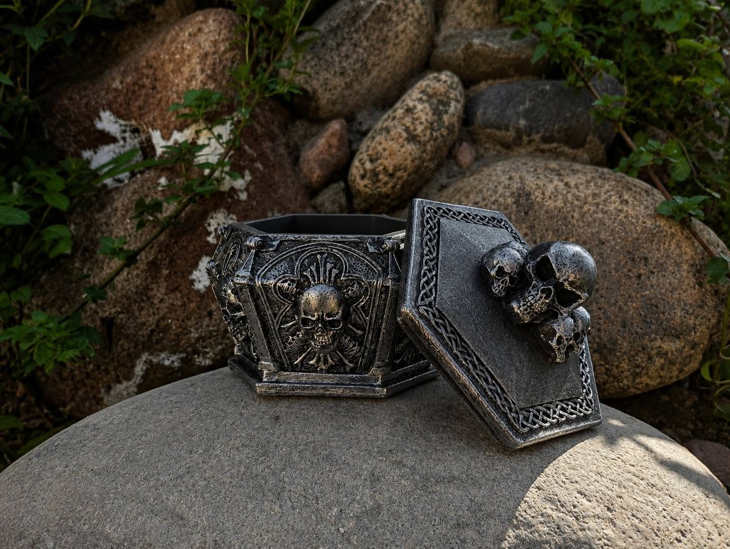 SKULL OSSUARY BOX